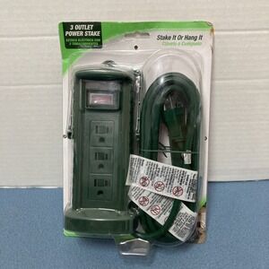 NIB Home Depot Green 3 Outlet 16 Gauge 13 Amp/125V Power Stake w/15ft Cord